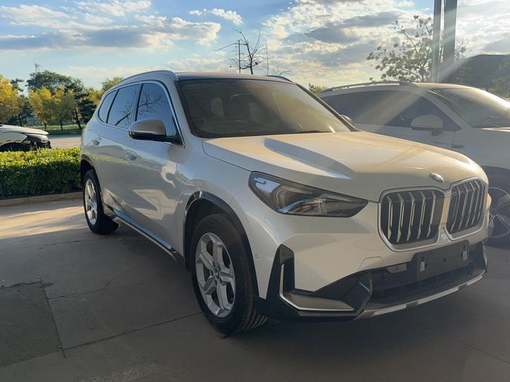 1 Series 2023 120i M Sport photo 4