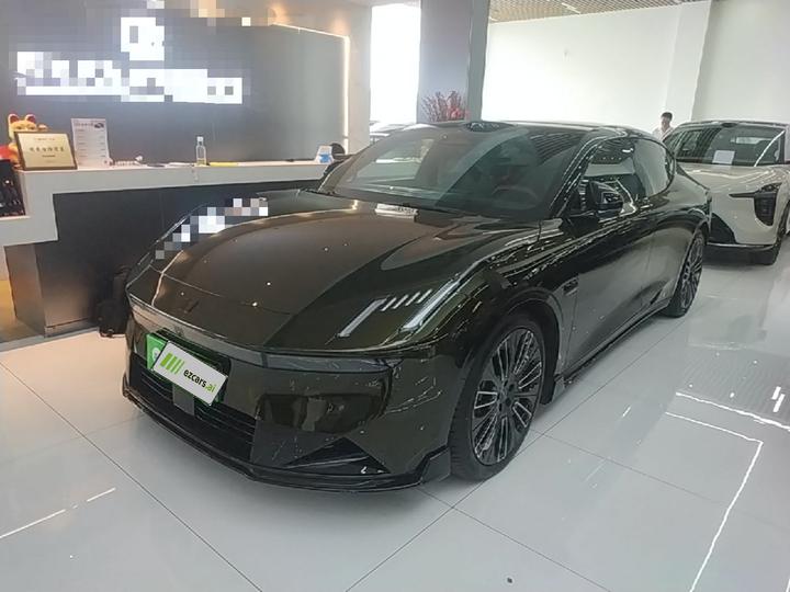 10 EM-P 2025 240 AWD Ultra Sport