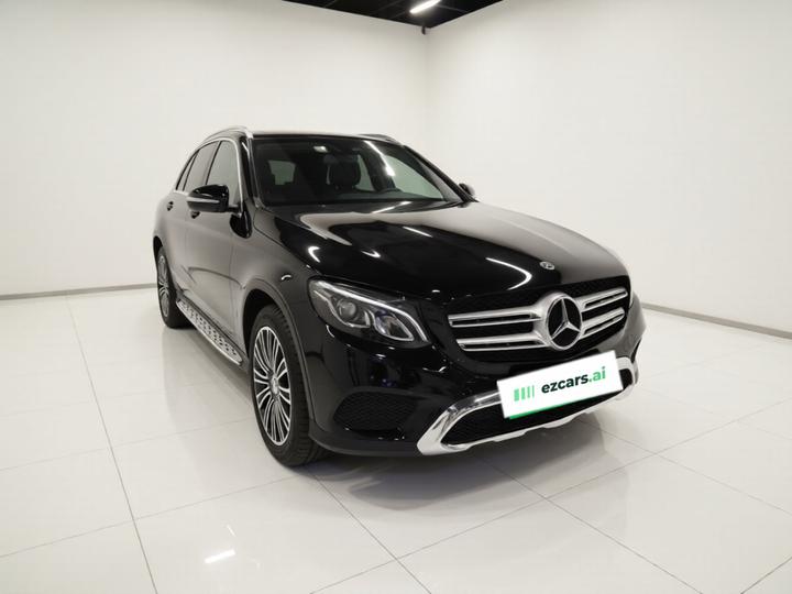 GLC 2017 GLC 200 4MATIC photo 3