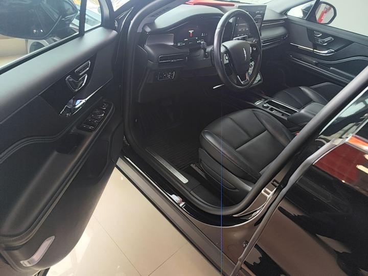 Corsair 2022 Facelift 2.0T RWD Exclusive photo 3