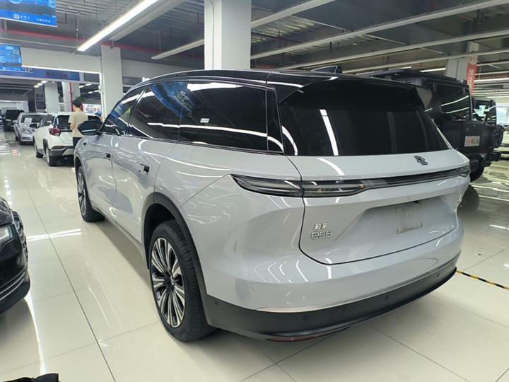 ES8 2023 75kWh Executive photo 4