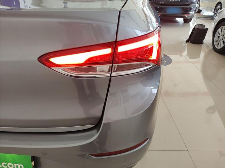 Excelle 2018 15T DCT Progressive China V photo 7