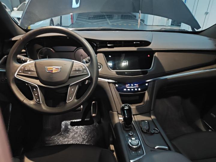 XT5 2024 2.0T AWD Luxury photo 5