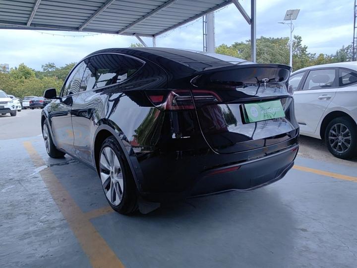 Model Y 2021 Standard Range RWD photo 4