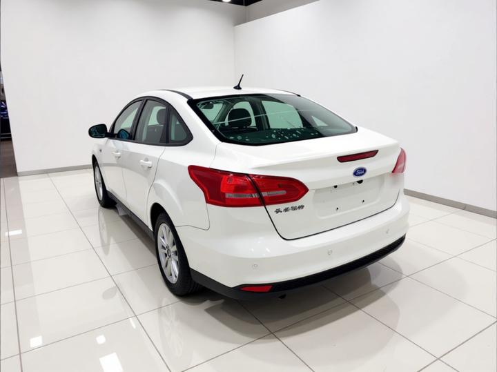 Focus 2015 Sedan 1.6L AT photo 4