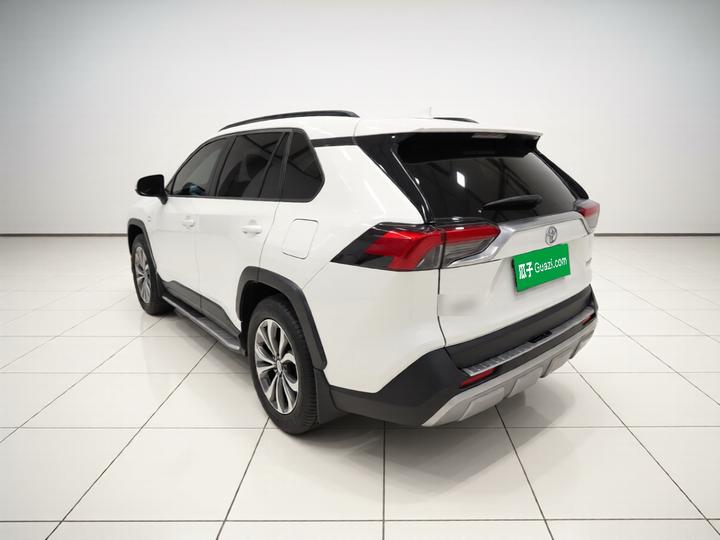 RAV4 2024 2.0L CVT RWD Plus photo 4