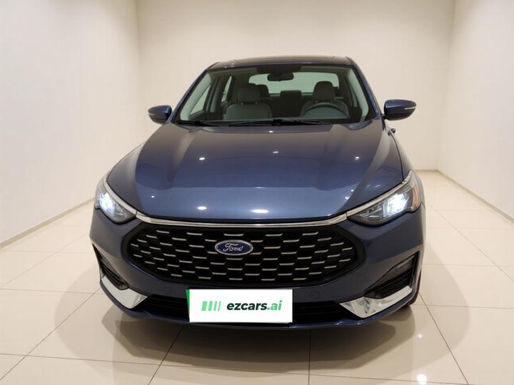 Escort 2021 1.5L AT photo 2