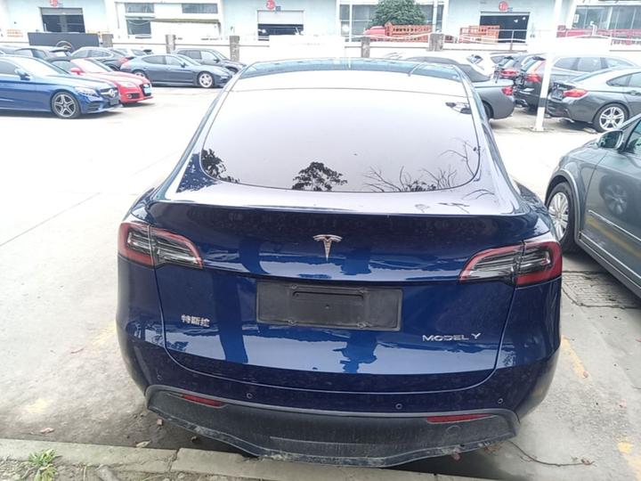 Model Y 2021 Long Range AWD 3D7 photo 3