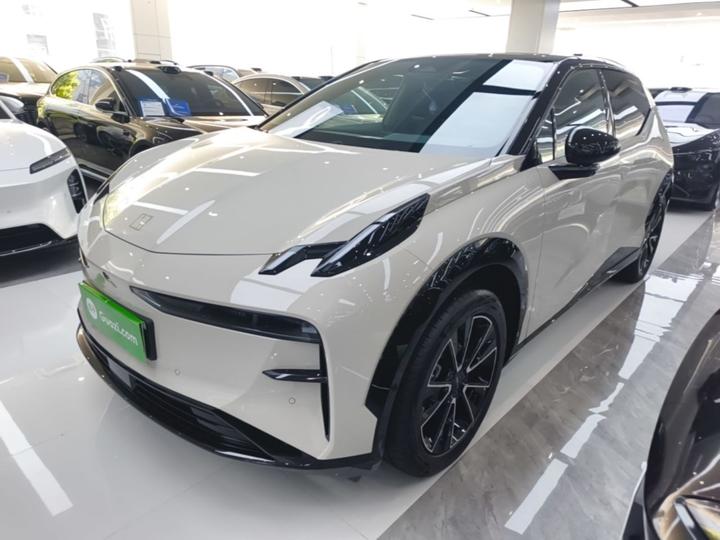 X 2025 4-Seater RWD