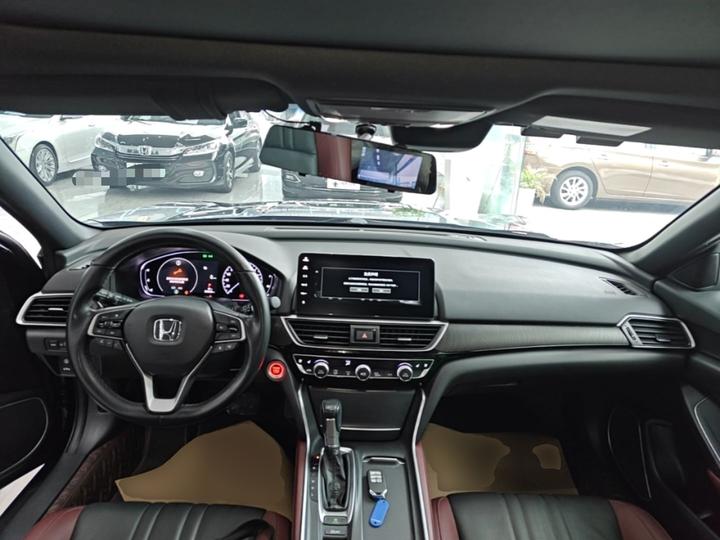 2022 260TURBO photo 5