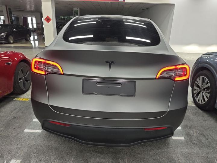 Model Y 2022 Long Range AWD photo 3