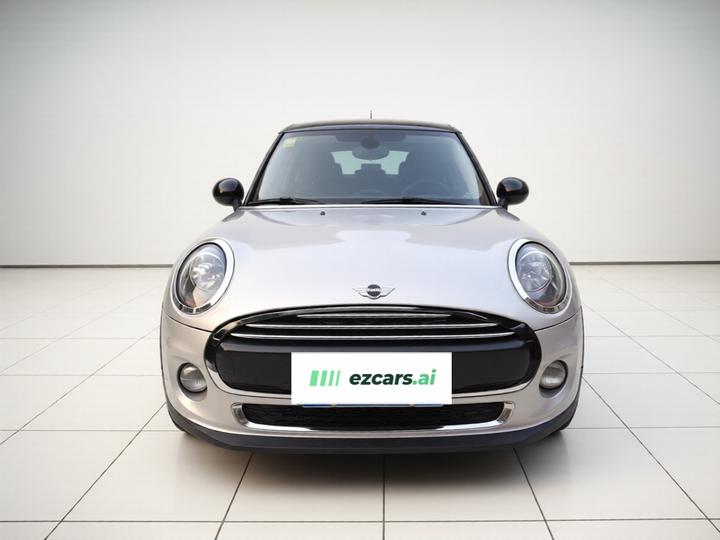 2016 1.2T ONE 5-Door photo 2