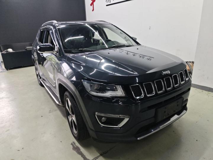 Compass 2017 200T AT Exclusive photo 3