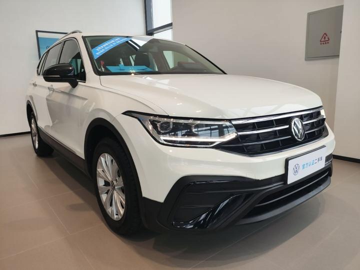 Tiguan L 2024 300TSI AT RWD photo 3