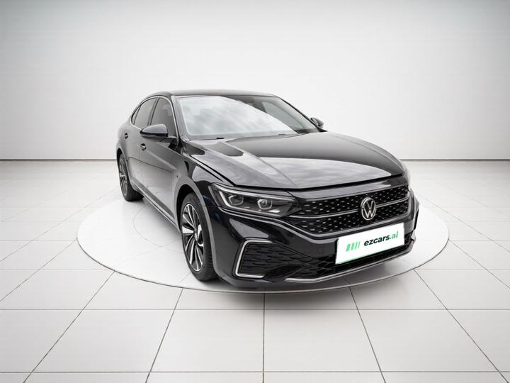 Passat 2022 330TSI Luxury photo 3