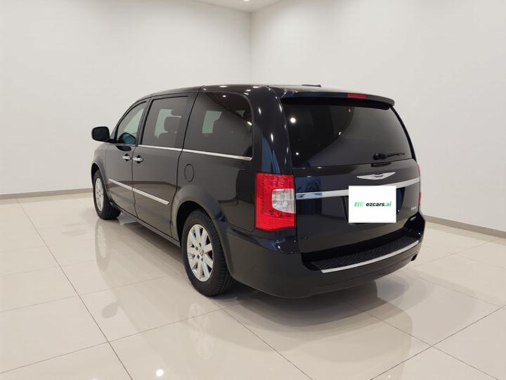 Chrysler Imported 2013 3.6L Luxury photo 4