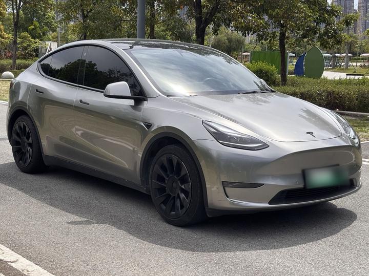 Model Y 2021 Standard Range RWD photo 3