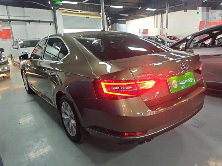 Superb 2016 TSI280 DSG photo 4