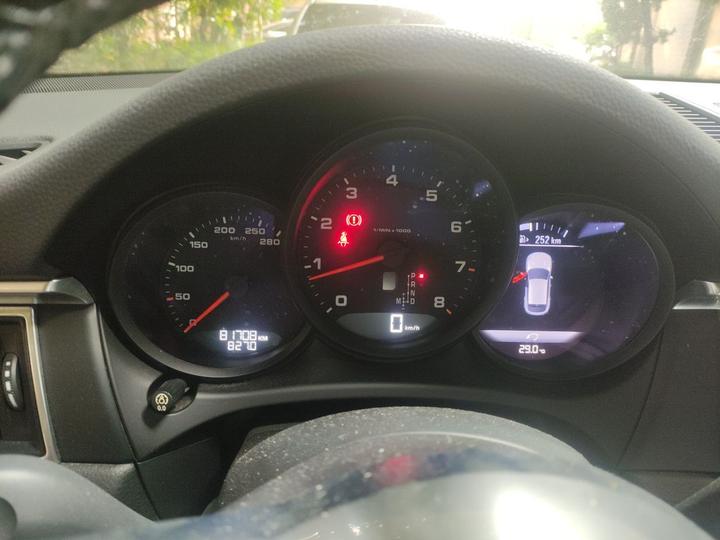 2017 Macan 2.0T photo 8