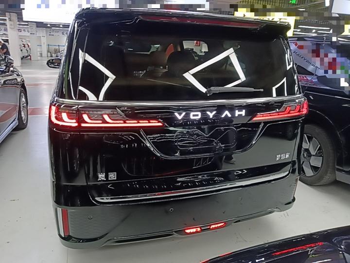 Voyah Dreamer 2025 PHEV AWD Excellence photo 5