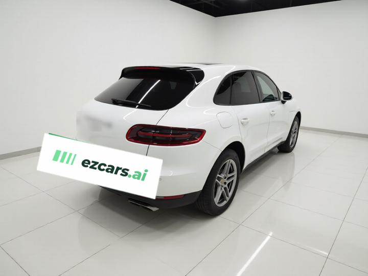 2016 Macan 2.0T photo 6