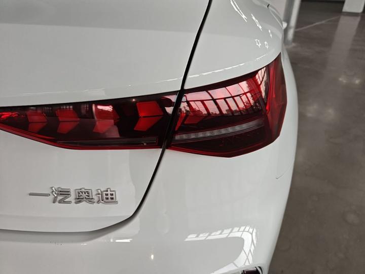 A3 2026 Sportback 35TFSI Flying Spur photo 7
