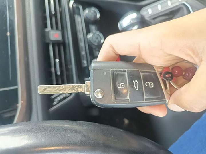 Tharu 2020 280TSI RWD Luxury China VI photo 8
