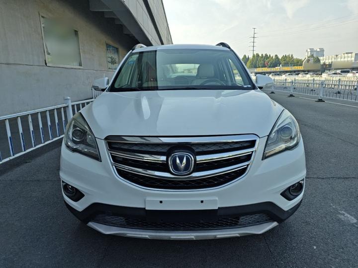 CS35 2017 1.6L AT Premium photo 2