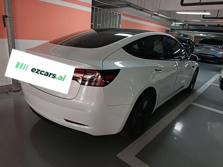 Model 3 2022 RWD photo 4