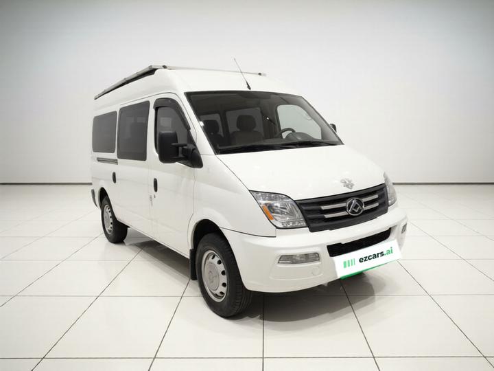 MAXUS V80 2021 2.0T MT Classic 127PS Medium Wheelbase 6/7/8/9-Seater photo 3