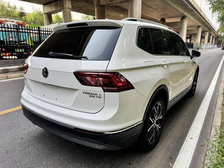 Tiguan L 2017 330TSI AT RWD Flagship photo 4