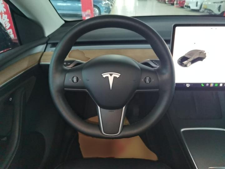 Model Y 2021 Standard Range RWD photo 6