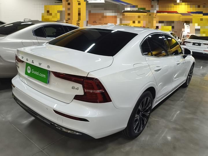 S60 2026 B4 Luxury photo 3
