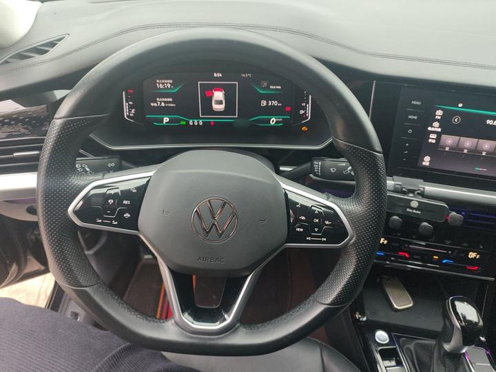 Passat 2023 Facelift 330TSI Elite photo 6