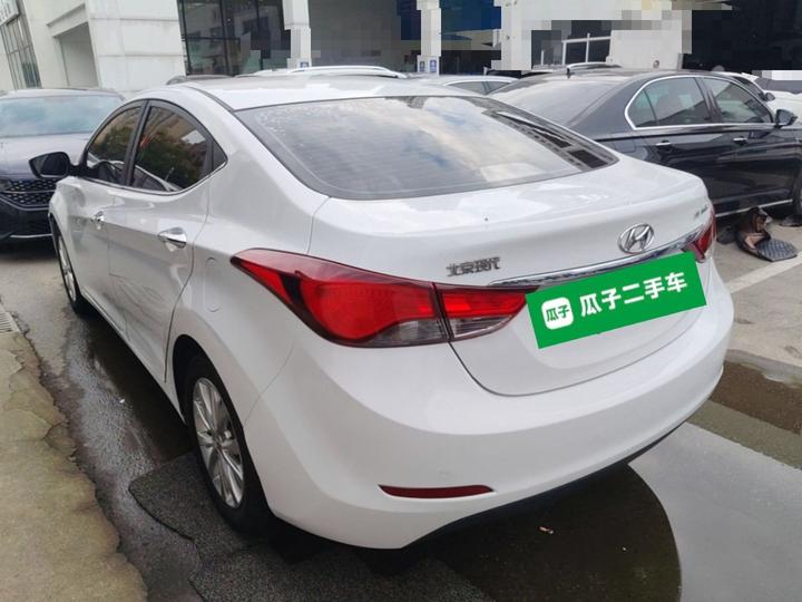 Elantra 2016 1.6L AT Premium photo 4
