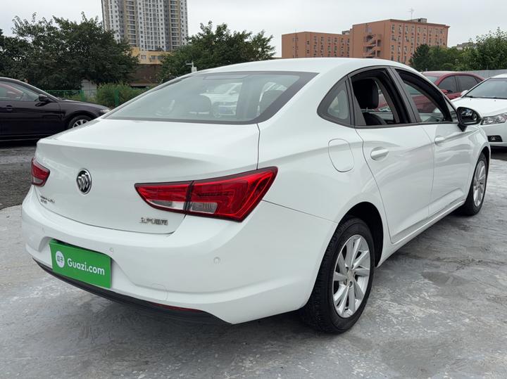Verano 2018 Sedan 15S MT Leading photo 4