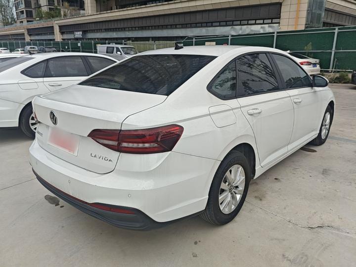 Lavida 2023 Facelift 1.5L AT photo 4