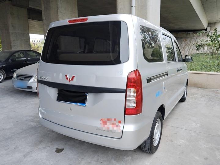 Wuling Hongguang V 2022 1.5L LAR photo 4