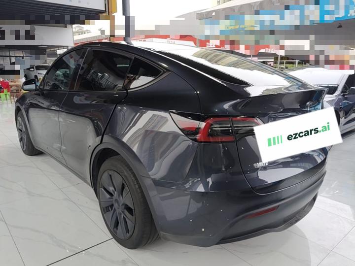 Model Y 2024 RWD photo 4