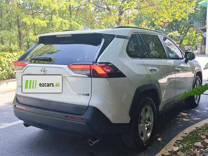 RAV4 2020 2.0L CVT RWD photo 5