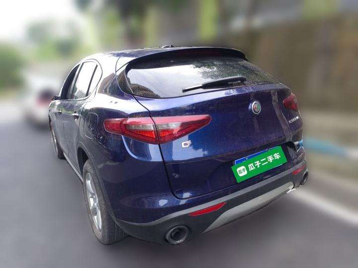 Alfa Romeo Stelvio 2017 2.0T 200HP Elite photo 4