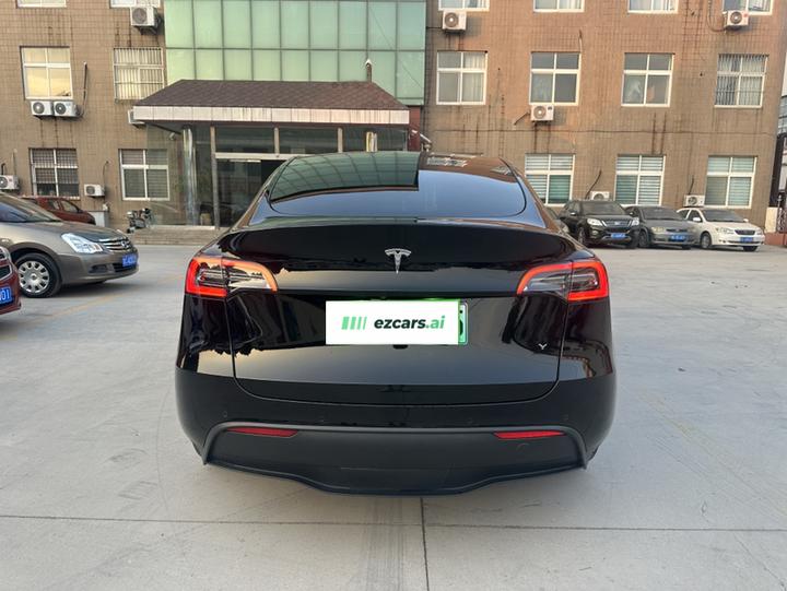 Model Y 2021 Standard Range RWD photo 3