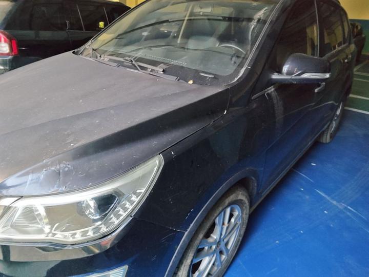 560 2015 1.8L MT Elite