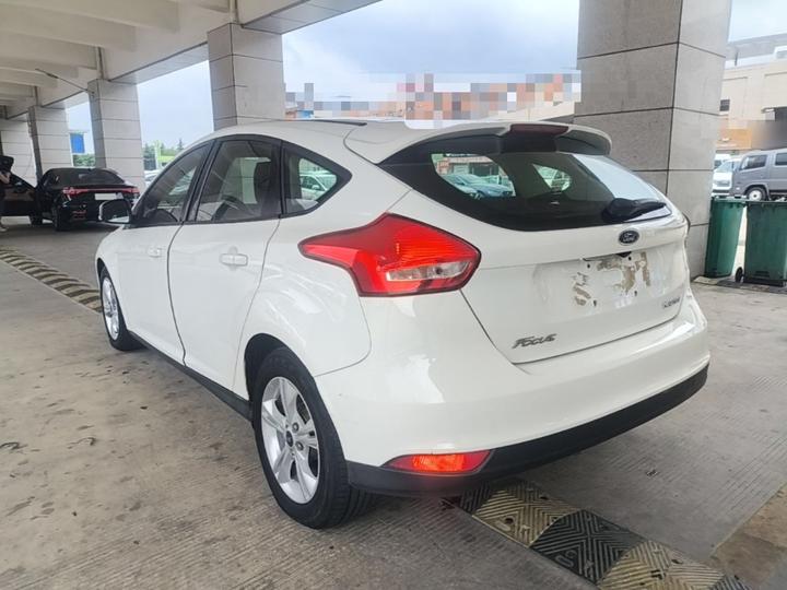 Focus 2017 Hatchback 1.6L AT Comfort photo 4