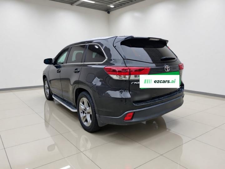 Highlander 2018 2.0T AWD Luxury 7-Seater China VI photo 4