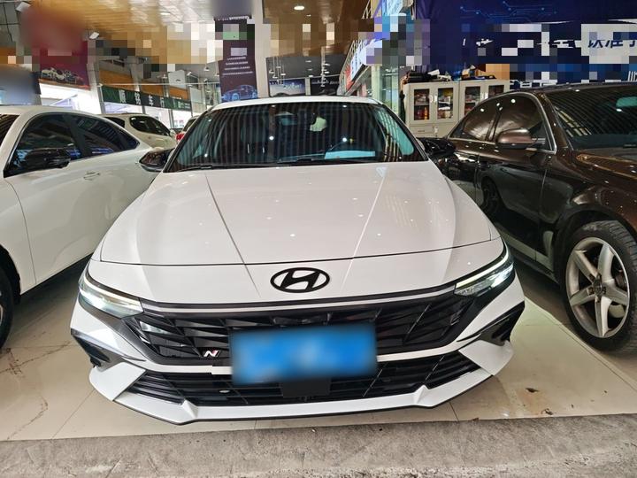 Elantra 2023 1.5L CVT LUX Premium photo 2
