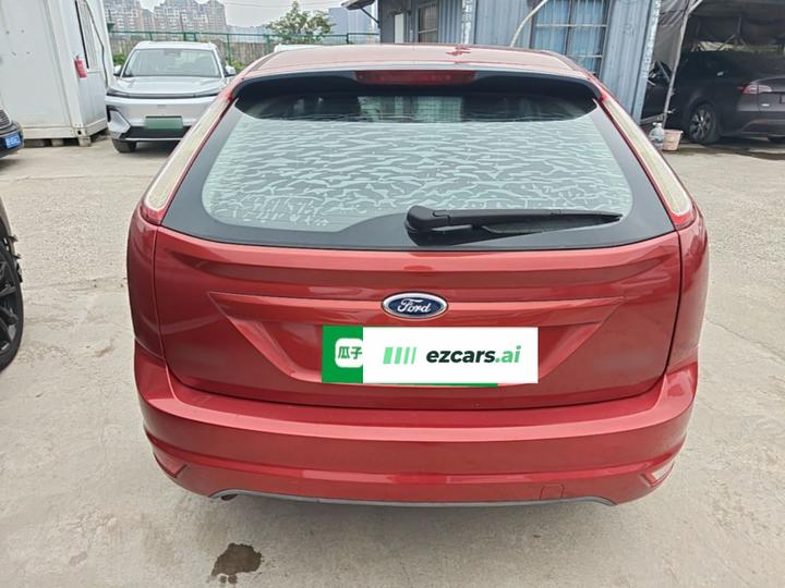 Focus 2013 Hatchback Classic 1.8L AT photo 3