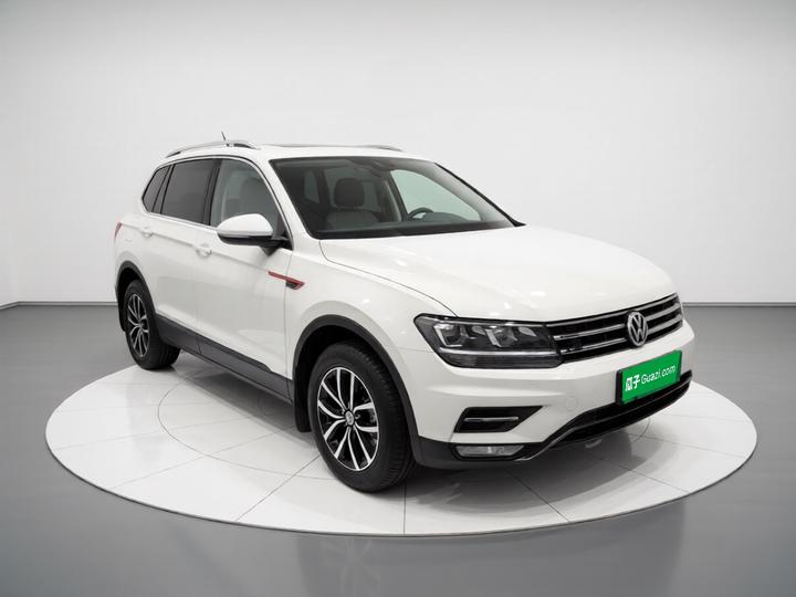 Tiguan L 2018 330TSI AT RWD Luxury photo 3