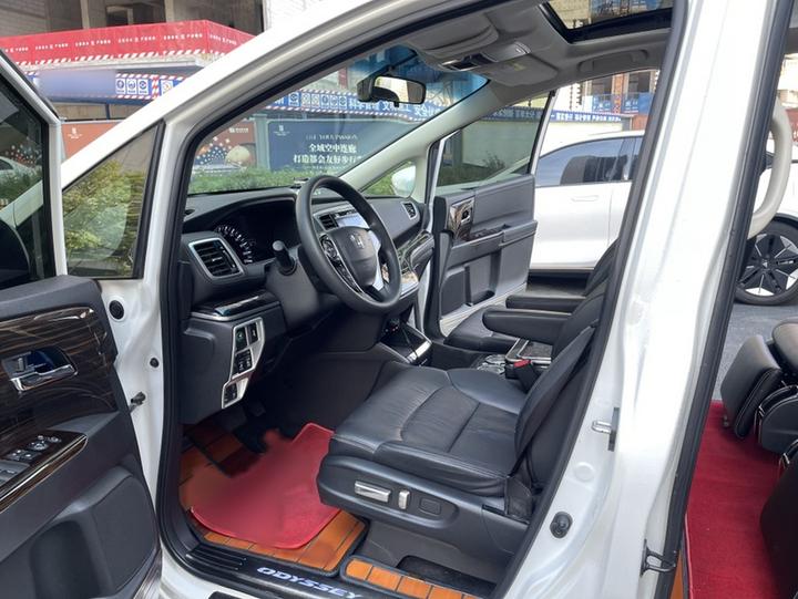 Odyssey 2018 2.4L Luxury photo 7