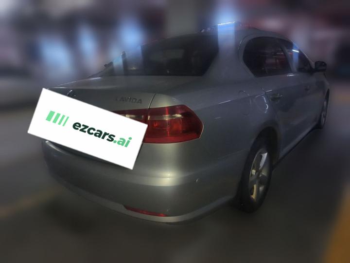 Lavida 2013 Facelift Classic 1.6L MT photo 6